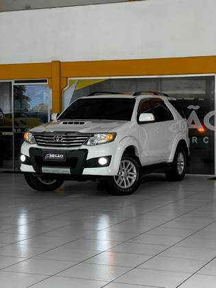 TOYOTA HILUX SW4 3.0 SRV 4X4 16V TURBO INTERCOOLER DIESEL 4P AUTOMÁTICO TOYOTA HILUX SW4 3.0 SRV 4X4 16V TURBO INTERCOOLER DIESEL 4P AUTOMÁTICO